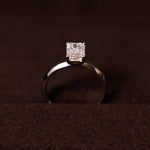 Classic Fines Emerald cut diamantring 14 karat guld solitærring — EMMI&CO.