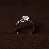 Linea round cut solitærring rund diamant 14 karat guld håndlavet — EMMI&CO.