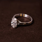 Linea oval cut solitærring diamant 14 karat guld håndlavet — EMMI&CO.