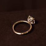 Classic Fines round cut diamantring 14 karat guld solitærring — EMMI&CO.