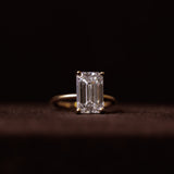 Classic Fines Emerald cut diamantring 14 karat guld solitærring — EMMI&CO.