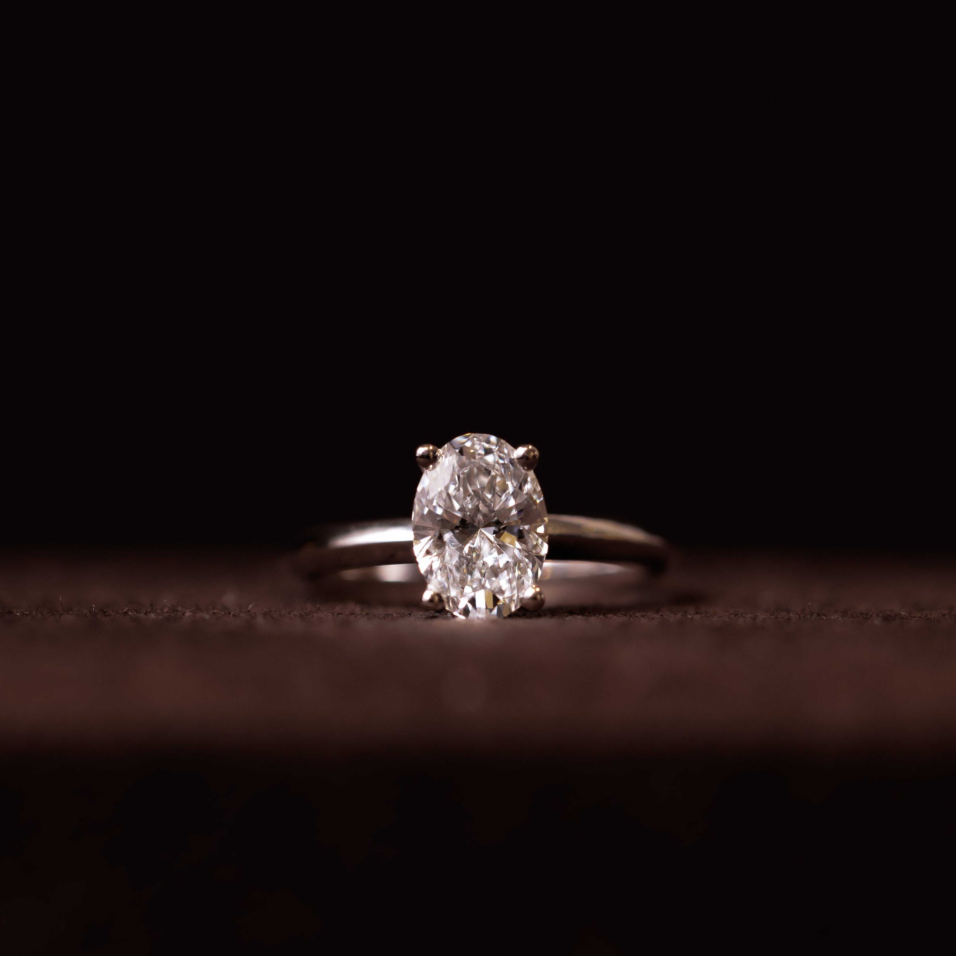 Classic Fines oval cut diamantring naturlig diamant 14 karat guld — EMMI&CO.